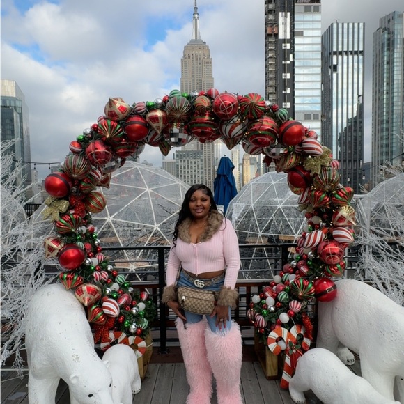 Meet your Posher, Denise - Picture 3 of 3